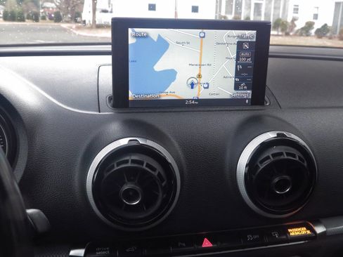 Used 2016 Audi A3 e-tron Prestige w/ Prestige Package image 9