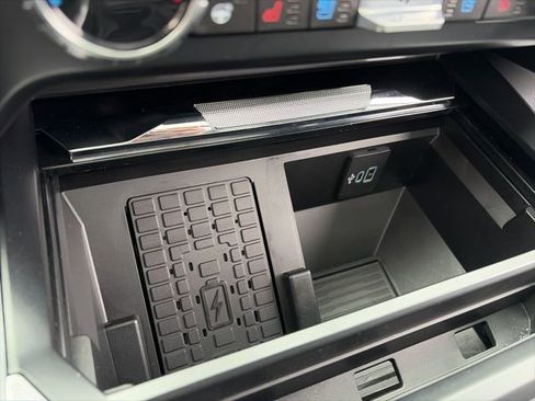 Used 2024 Ford F250 Lariat image 24