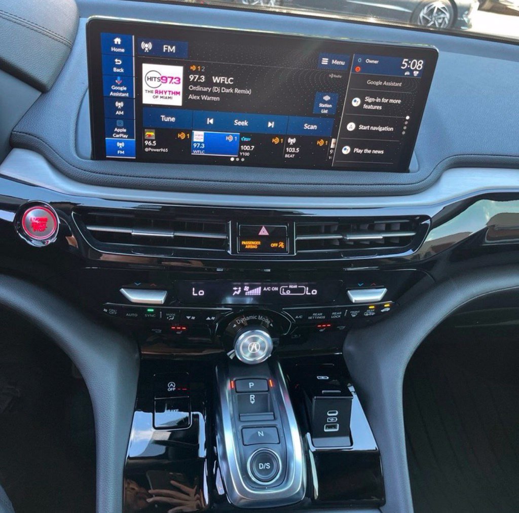 Used 2025 Acura MDX FWD image 19