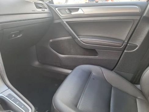 Used 2015 Volkswagen Golf TDI S FWD image 18