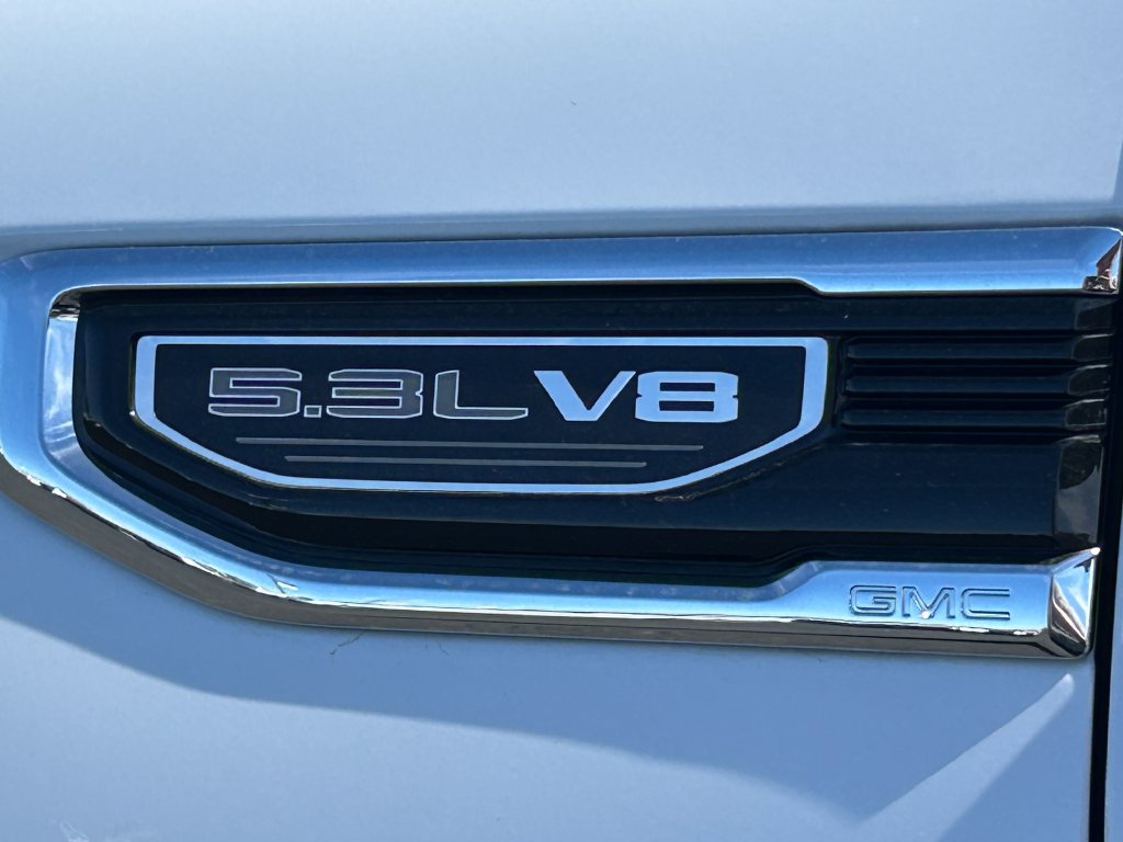 Used 2025 GMC Sierra 1500 SLT AWD/4WD image 14
