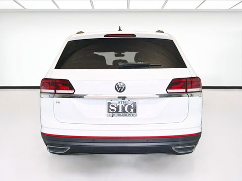 Used 2023 Volkswagen Atlas SE w/ Panoramic Sunroof Package FWD image 5