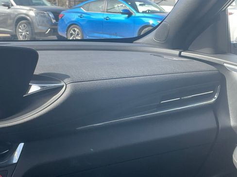 Used 2025 Buick Envista Preferred image 36