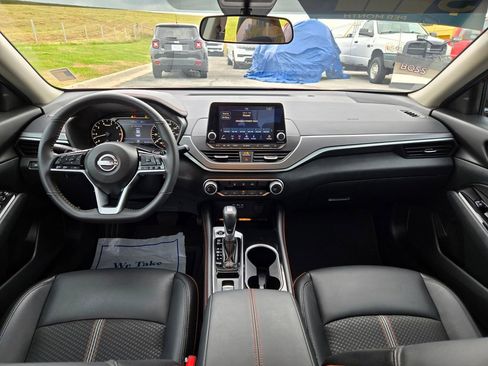Used 2024 Nissan Altima 2.5 SR image 17