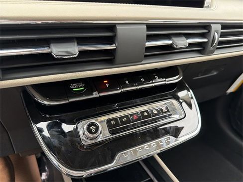 New 2026 Lincoln Corsair Premiere image 20