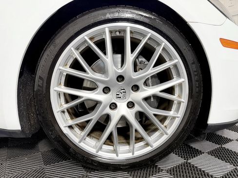 Used 2017 Porsche Panamera 4 AWD/4WD image 28