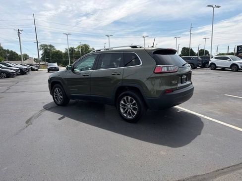 Used 2019 Jeep Cherokee Latitude Plus w/ Comfort/Convenience Group AWD/4WD image 15