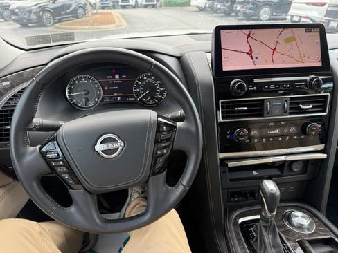 Used 2022 Nissan Armada Platinum AWD/4WD image 3