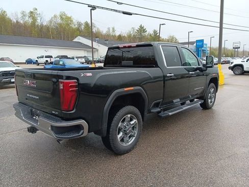 New 2026 GMC Sierra 2500 SLT w/ SLT Premium Package AWD/4WD image 25