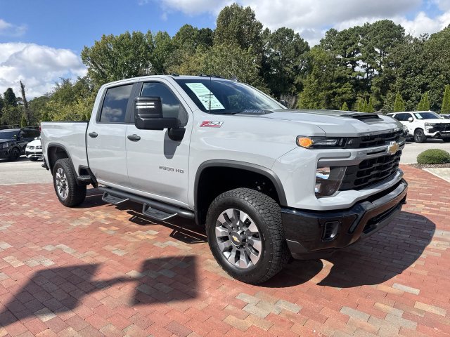 Used 2025 Chevrolet Silverado 2500 Custom w/ Z71 Off-Road Package AWD/4WD image 38