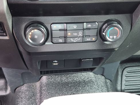 Used 2022 Ford F250 XL w/ Power Equipment Group image 18