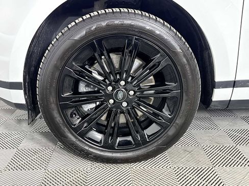 Used 2025 Land Rover Range Rover Evoque S image 29