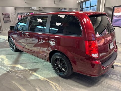 Used 2019 Dodge Grand Caravan SXT image 32