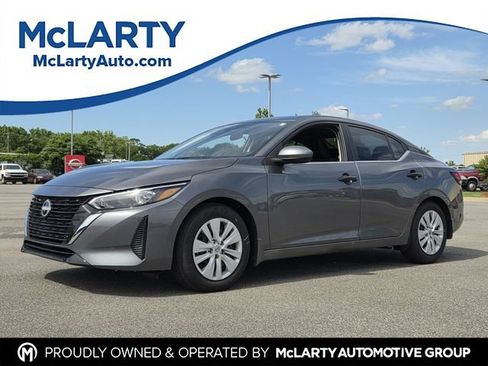 Used 2025 Nissan Sentra S FWD image 1