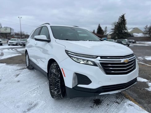 Used 2022 Chevrolet Equinox LT image 11