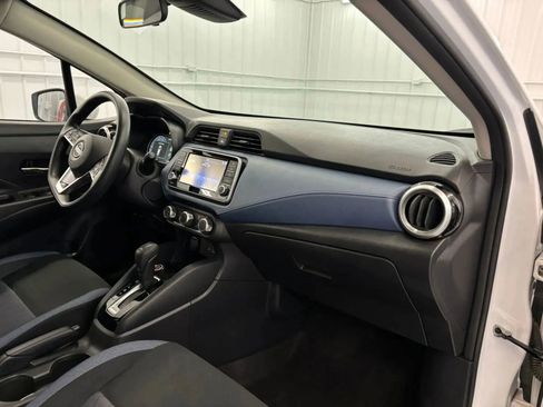 Used 2025 Nissan Versa SV FWD image 36