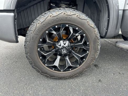 Used 2017 Nissan Titan PRO-4X image 26