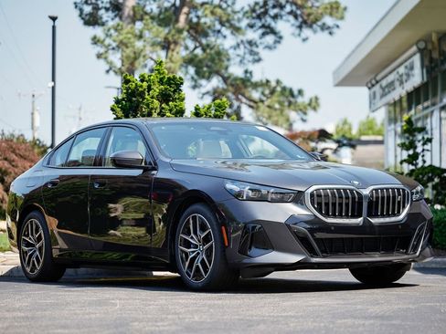 New 2027 BMW i5 eDrive40 RWD image 1