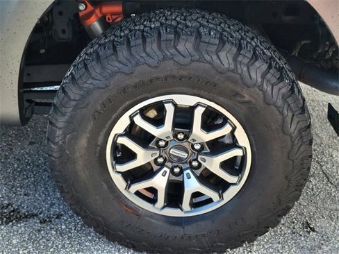 Certified 2022 Ford F150 Raptor w/ Equipment Group 801A High image 6