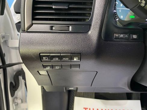 Used 2022 Lexus RX 450h AWD w/ Luxury Package image 26