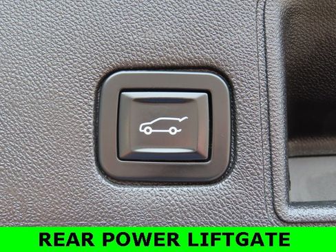 Used 2019 GMC Terrain Denali w/ Advanced Safety Package image 32