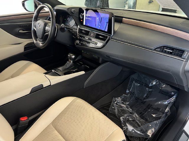 Used 2024 Lexus ES 300h w/ Premium Package FWD image 38