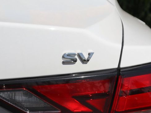 Used 2023 Nissan Sentra SV FWD image 42