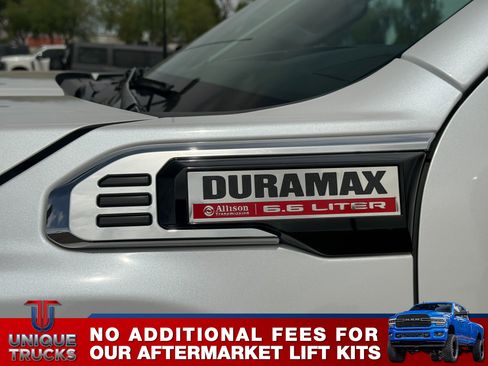 Used 2025 GMC Sierra 3500 Denali w/ Denali Reserve Package image 13