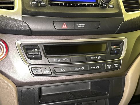 Used 2016 Honda Pilot LX image 26