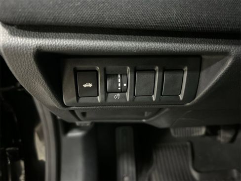 Used 2020 Subaru Legacy Premium image 17