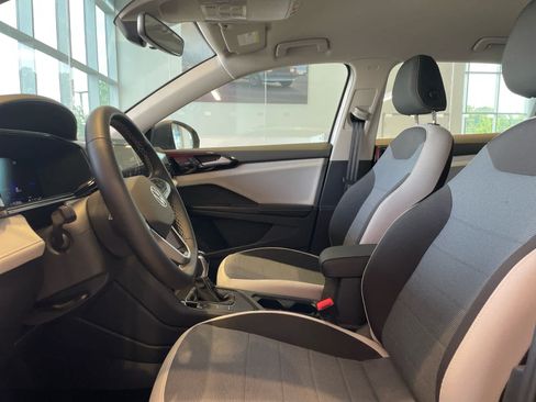Used 2025 Volkswagen Taos S FWD image 8