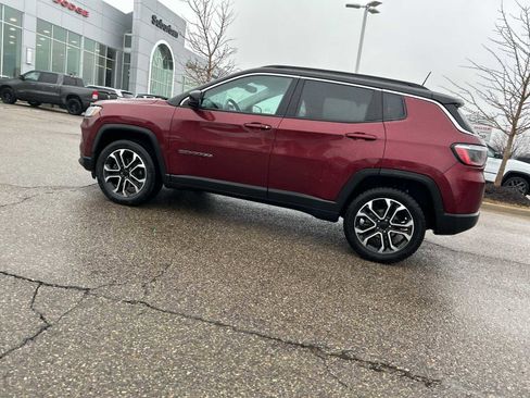 Certified 2022 Jeep Compass Limited image 27