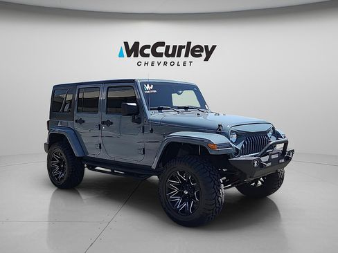 Used 2015 Jeep Wrangler Unlimited Sahara w/ Connectivity Group AWD/4WD image 1
