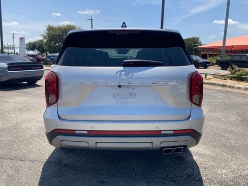 Used 2025 Hyundai Palisade SEL FWD image 6