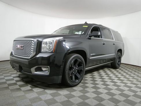 Used 2017 GMC Yukon XL Denali w/ Open Road Package image 8