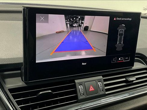 Used 2022 Audi Q5 2.0T Premium w/ Convenience Package image 29