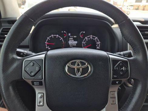 Used 2021 Toyota 4Runner SR5 Premium w/ Moonroof Package AWD/4WD image 19