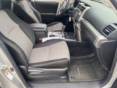 Used 2014 Toyota 4Runner SR5 image 13