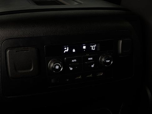 Used 2019 GMC Yukon XL Denali w/ Denali Ultimate Package image 27