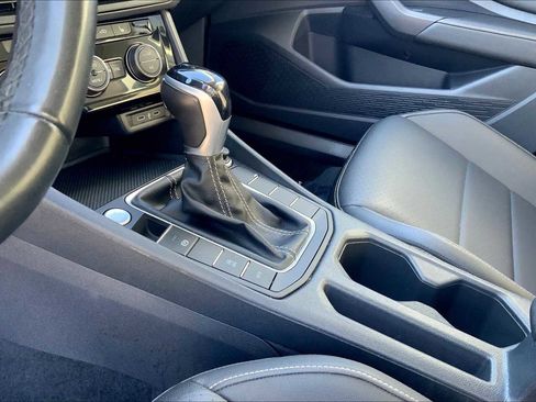 Used 2024 Volkswagen Jetta SE image 15