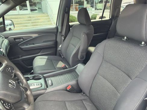 Used 2021 Honda Passport Sport image 14