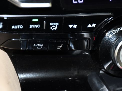 Used 2022 Acura MDX w/ Technology Package AWD/4WD image 30