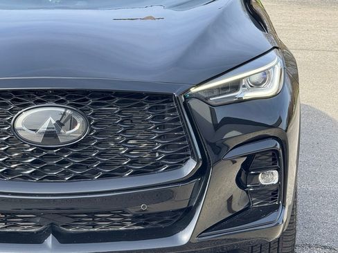 Used 2025 INFINITI QX50 Sport image 7