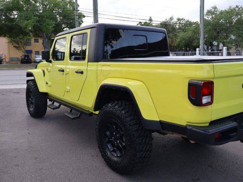 Used 2023 Jeep Gladiator Sport AWD/4WD image 8