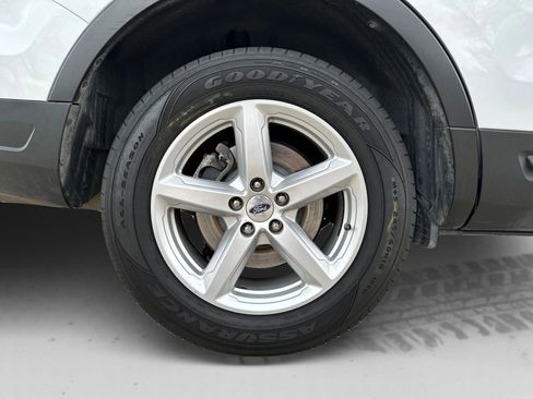 Used 2019 Ford Explorer FWD image 25