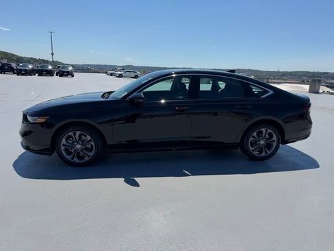 Used 2026 Honda Accord EX-L image 4