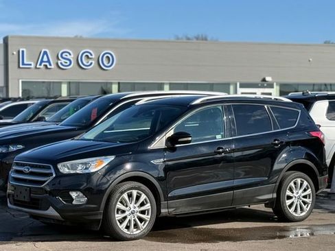 Used 2017 Ford Escape Titanium image 1