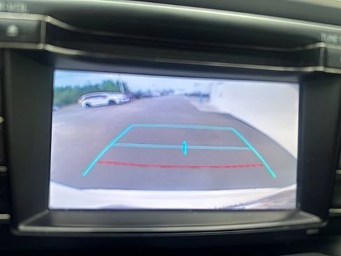 Used 2018 Toyota RAV4 LE w/ All Weather Liner Package FWD image 18