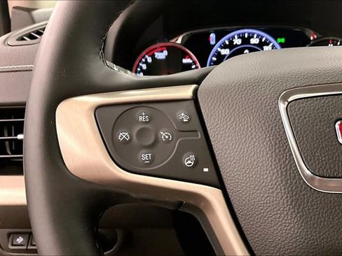Used 2024 GMC Terrain Denali w/ Denali Premium Package AWD/4WD image 27