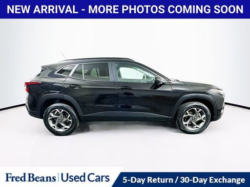 Used 2025 Chevrolet Trax LT w/ Driver Confidence Package FWD image 9